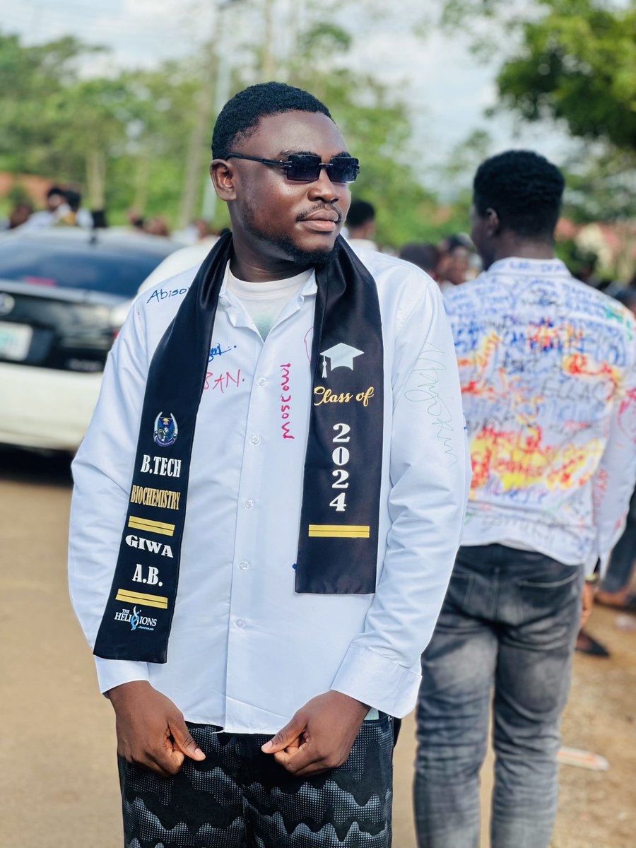 Only_one_Ayo tweet media