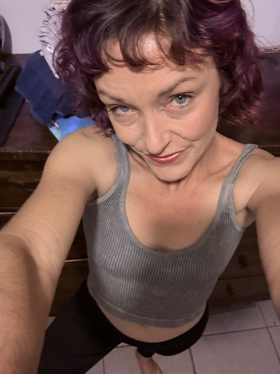 BambiBlueBella's tweet photo. Time for yoga class. Gotta stretch… how do you keep limber? https://t.co/OdKerPAJdv