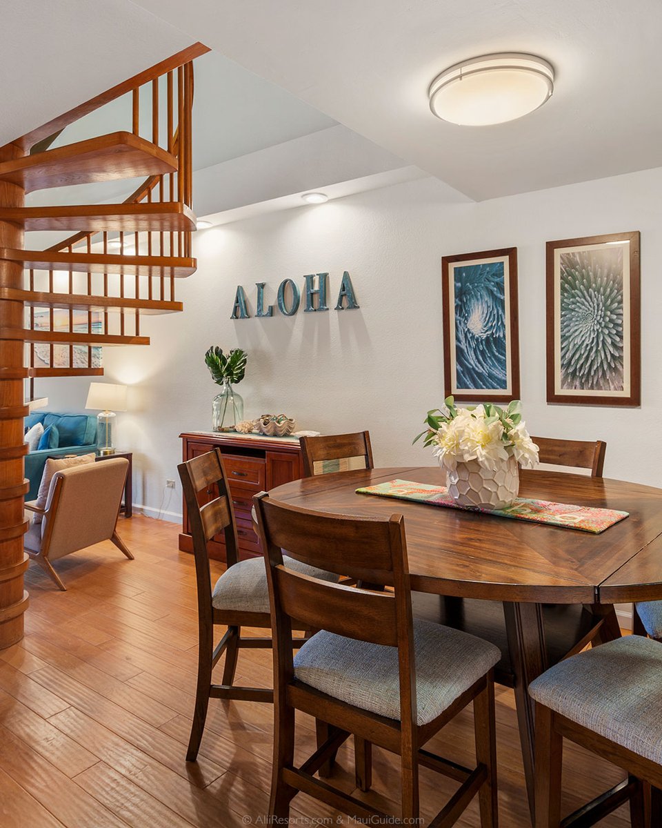 #KamaoleSands 5-401 is a spacious 2-bedroom, 2-bath corner condo offering privacy, modern upgrades, and room for the whole family. Enjoy comfort with split A/C, a fully stocked kitchen, smart TVs, and your own private lanai to soak in the island breeze.

aliiresorts.com/vrp/unit/KAMAO…