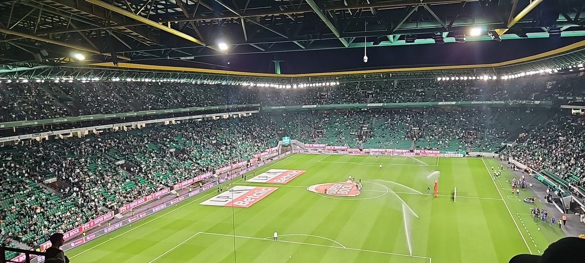 İçerdeyiz. Estamos em.