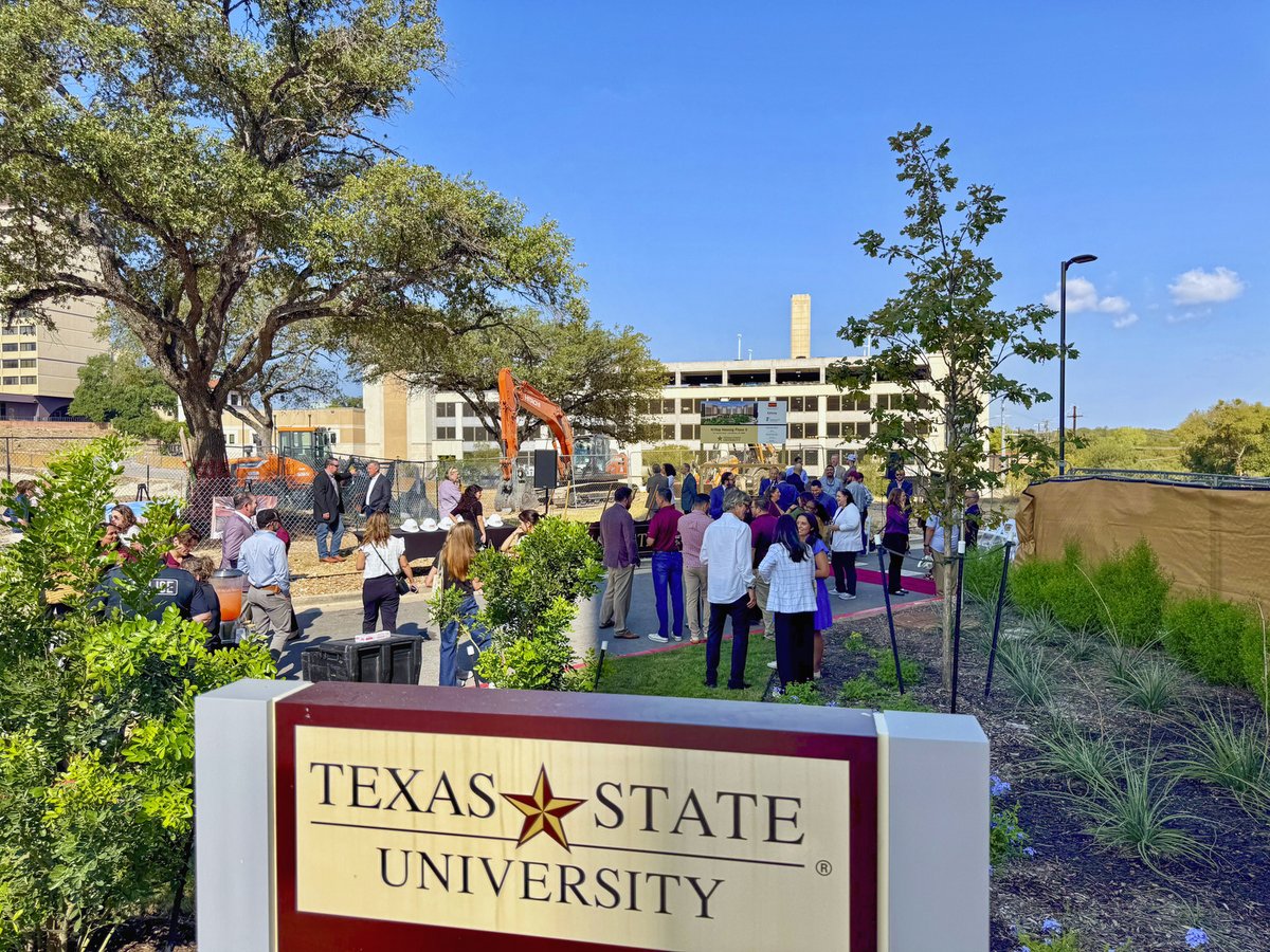 SpawGlass1953's tweet photo. Our #SGAustin team was thrilled to officially break ground at the @TXST Hilltop Phase II housing project, and ready to dig in and continue to build spaces for the next generation of Bobcats!
#SGBuildsHigherEducation #BobcatsBuildingForBobcats #TXST #AbsoluteBest #TexasBuilder https://t.co/Hg98XQ62sn