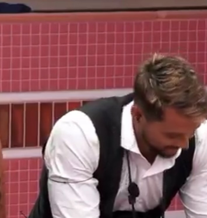 WithoutPalas's tweet image. Dylan representa me ao ouvir isto 🤣🤣🤣🤣 #sstvi9 #sstvi