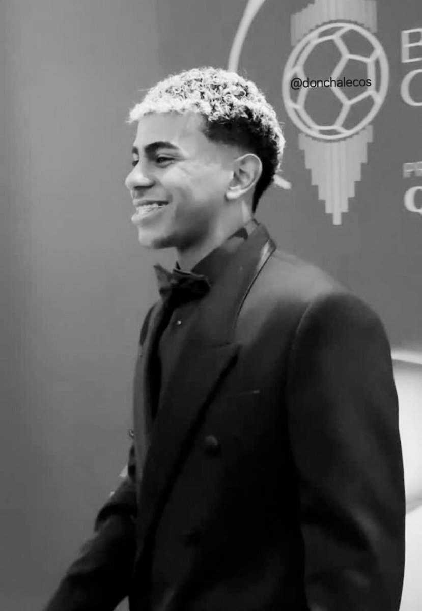 #BallonDor
ÚLTIMA HORA🚨: 
Lamine Yamal: 《Soy joven aún y no ganar el Balón de Oro no sería motivo para sentirme avergonzado. Vergüenza sería conducir un Dacia.》