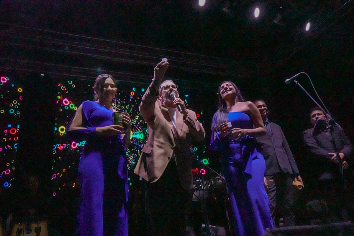 licoreracauca's tweet photo. ✨ Así vivimos un fin de semana lleno de alegría, brindis y buenos momentos en Amor y Amistad 💚

Gracias por elegirnos ❤️ Porque cuando se trata de celebrar, El de Siempre nunca falta:
🥂 Aguardiente Caucano.

#AguardienteCaucano
#ElDeSiempre
#AmorYAmistad
#BrindemosJuntos https://t.co/2KvGcn8wpv