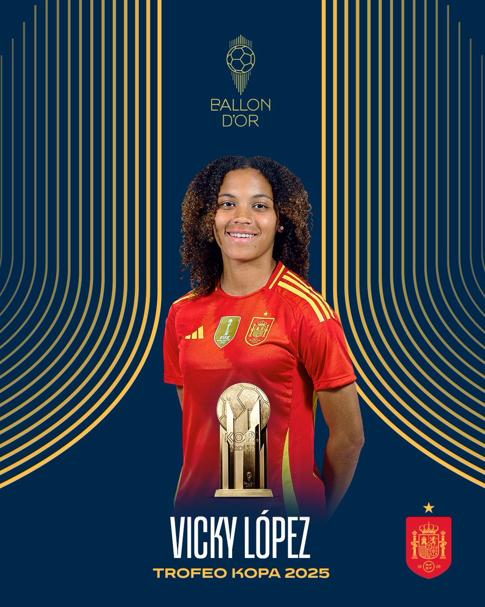 ¡¡𝗘𝗟 𝗣𝗥𝗜𝗠𝗘𝗥𝗢 𝗘𝗦 𝗡𝗨𝗘𝗦𝗧𝗥𝗢!!

Vicky López se hace con el primer Trofeo Kopa en categoría femenina de la historia del fútbol.

Tu futuro es tan brillante como el galardón que tienes en las manos, Vicky.

#BallonDor | #JugarLucharYGanar
