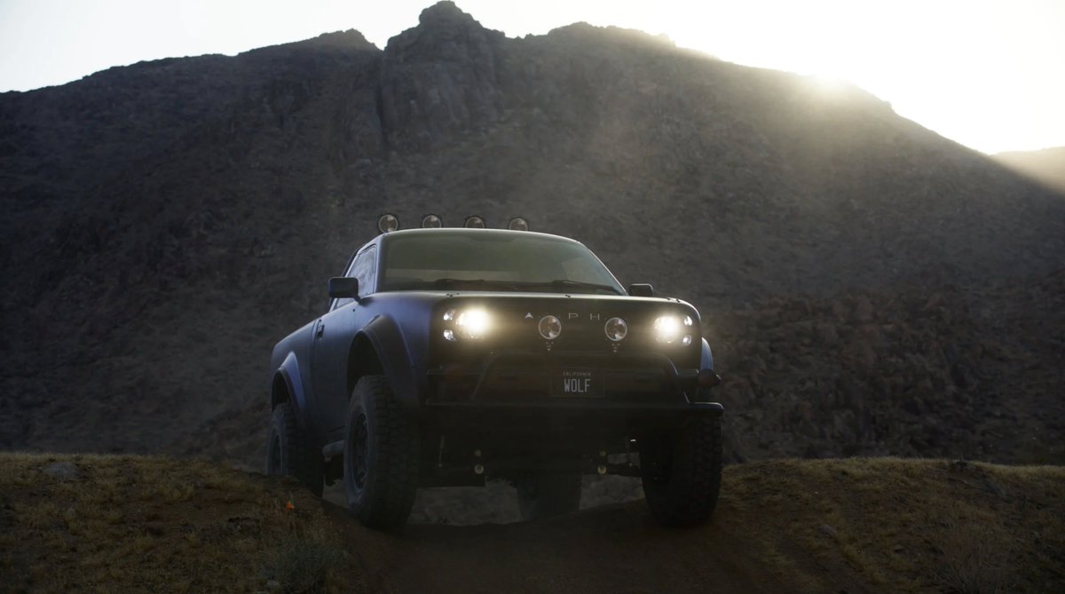 farrellmarcus's tweet image. Who wants a sports car, when you could drive this?