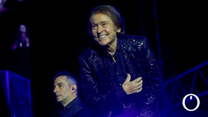 .<a href="/RAPHAELartista/">𝗥𝗔𝗣𝗛𝗔𝗘𝗟</a> en la Plaza de toros los Califas de Córdoba 20.09. 2025, fue una Gran noche y muy sublime. 
my-raphael.com/news/4320/71/2…
