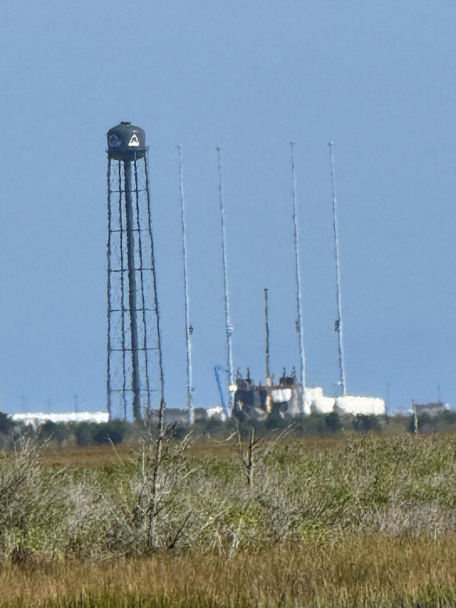 EShoreSpaceflt's tweet image. NASA Wallops update (Mon, Sept 22, 3 p.m.): Electron for HASTE “Jenna” is vertical—good sign for a launch tonight. Window opens 7:45 p.m. EDT. Neutron LC-3 still buzzing with activity, which is always a plus.
#RocketLab #Electron #HASTE #Jenna #Neutron #LC3 #Wallops #NASAWallops…