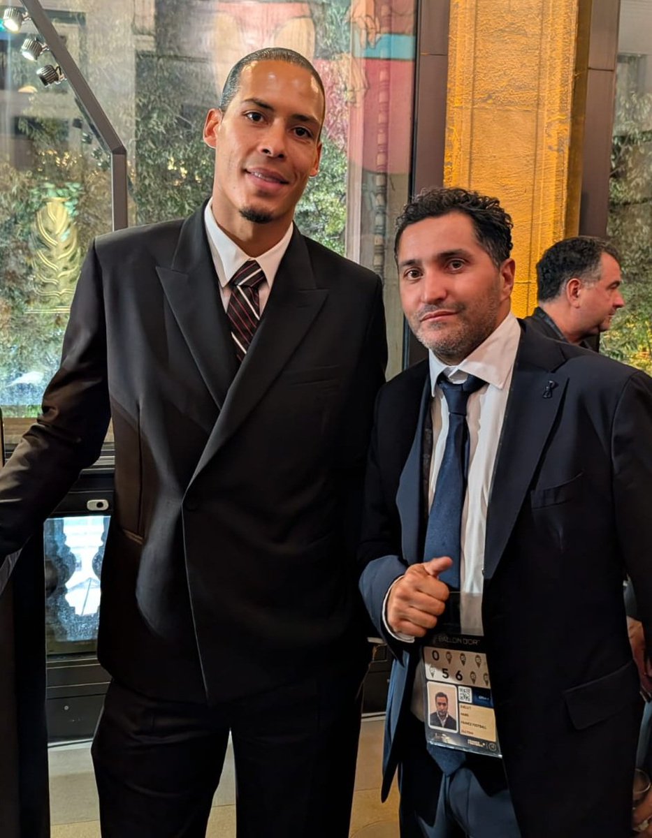 Nabil_djellit's tweet photo. Le plus fort c'est Slimani ! #BallonDor https://t.co/IOte4UjXJA