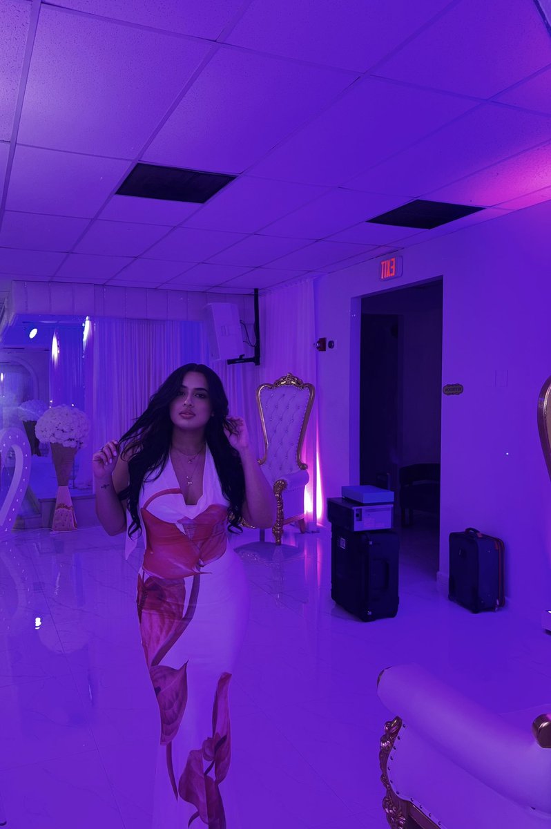 ogdaniela_'s tweet photo. 🌺 https://t.co/IUdTX7QbZe