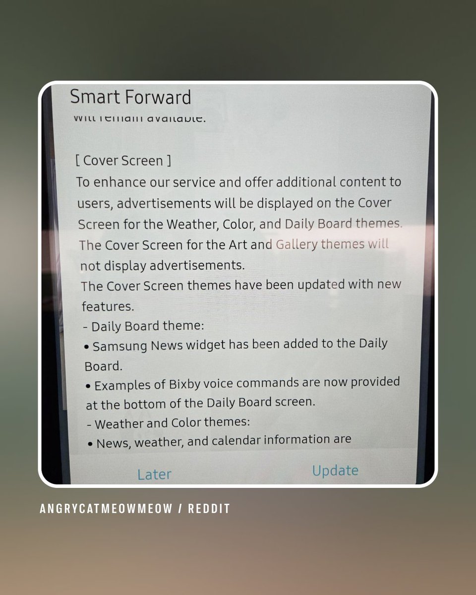 DigitalTrends's tweet image. Samsung’s high-end smart fridges now display ads on their built-in screens, with no way to turn them off. Is this a dealbreaker? Let us know your thoughts in the comments.

#samsung #smartfridge #technews