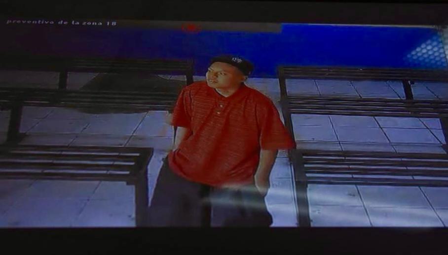 Omar Solís (@noel_solis) on Twitter photo Tribunal Décimo de Sentencia condena a Carlos López a 20 años y 8 meses de prisión inconmutables, por el delito de asesinato en complicidad, y a Marcos Daniel Zunun a 29 años y 8 meses, por el asesinato del creador de contenido, Jorge Sebastián Pop, conocido como Farruko Pop. Tribunal Décimo de Sentencia condena a Carlos López a 20 años y 8 meses de prisión inconmutables, por el delito de asesinato en complicidad, y a Marcos Daniel Zunun a 29 años y 8 meses, por el asesinato del creador de contenido, Jorge Sebastián Pop, conocido como Farruko Pop.