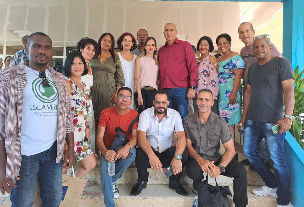 Directivos, periodistas y realizadores de Sancti Spíritus,  La Isla de la Juventud y #LasTunas se hermanan en una sola imagen durante el festival nacional de telecentros #PorLasTunasLaVictoria #SíSePuede #PorUn26EnEl26