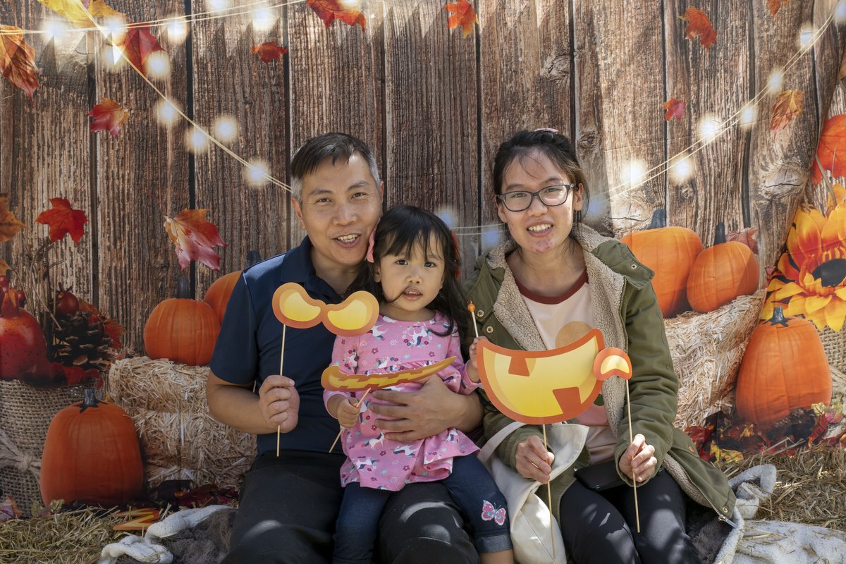 ✋ days until Harvest Happenings! 🍁

Celebrate the start of the season with live entertainment, a petting zoo, crafts and games. Families can also purchase a pumpkin from our pumpkin patch to decorate 🎃

Saturday, Sept 27, 10 a.m.-Noon
Free admission