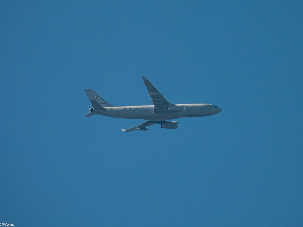 wesleyb1989's tweet photo. 22-9:
-#MMF14 #480C45 (T-059) #RNLAF A332 AIRBUS A-330-200 #MRTT
-#C17 #USAF
-almost a X two civiel
(#NLspot #Planespotting #Nikon #P950 #P1000 #Aviation #Avgeek #ADSB) https://t.co/C2Znfo3nRU