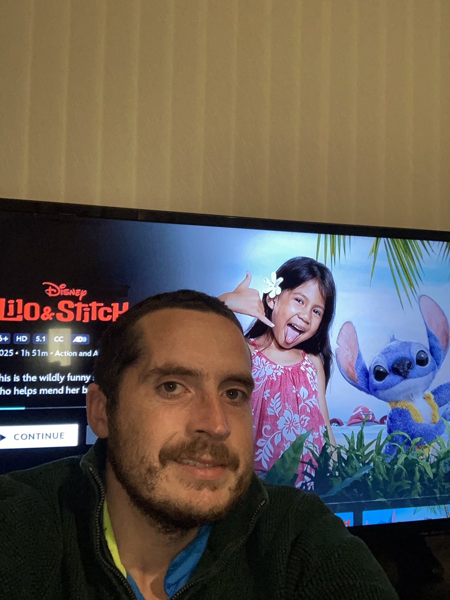 ronan19921's tweet photo. Tonight I am watching movie called Lilo&amp;Stitch on Disney Plus and All about Little Girl Lilio who became friends Small Blue Alien Stitch @DisneyPlus https://t.co/MaTGvtDJjC