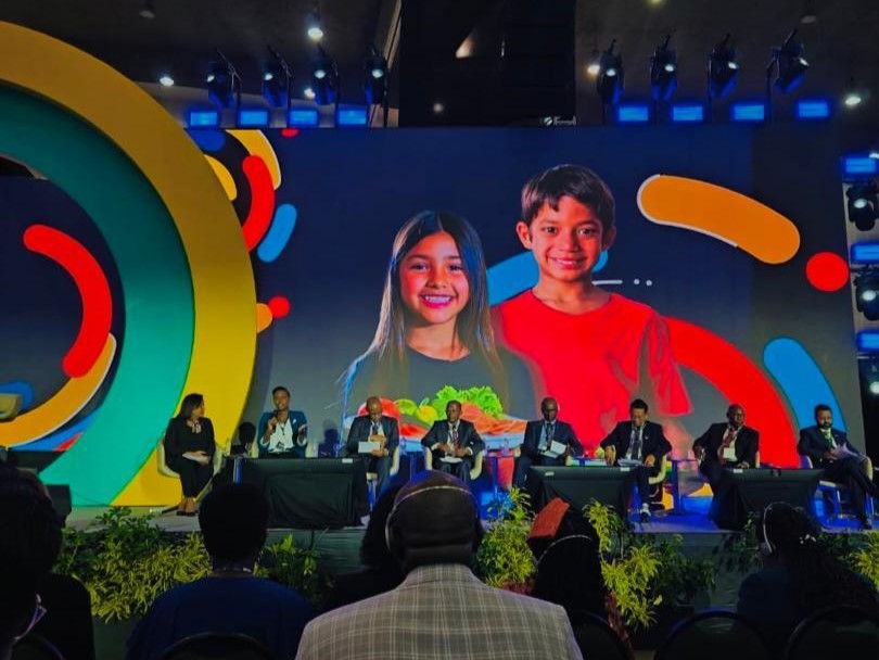 RwandaInBrazil's tweet photo. A Ministra de Estado para a Educação @Rwanda_Edu , V.Exa. Claudette Irere @ClaudetteIrere , participou da Segunda Cúpula Global da Coalizão para Alimentação Escolar em Fortaleza, onde compartilhou a experiência de Ruanda em programas de alimentação escolar e sistemas alimentares sustentáveis.

Durante a visita, Ruanda e Brasil firmaram um Acordo de Cooperação em Educação, um marco que fortalece o intercâmbio de conhecimento, a pesquisa e o desenvolvimento de competências. Resultado de muito trabalho e trocas sobre o assunto, o acordo facilitará a troca entre estudantes, pesquisadores e instituições de ensino de ambas as nações.

#Rwanda #Brasil #Educação #Cooperação

The Minister of State for Education, Hon. Claudette Irere, attended the 2nd Global Summit of the School Meals Coalition in Fortaleza, where she shared Rwanda’s experience in school meal programs and sustainable food systems.

During the visit, Rwanda and Brazil signed an Education Cooperation Agreement, a milestone that strengthens knowledge exchange, research, and skills development. Resulting from extensive work and dialogue on the subject, the agreement will facilitate exchanges between students, researchers, and educational institutions of both nations.