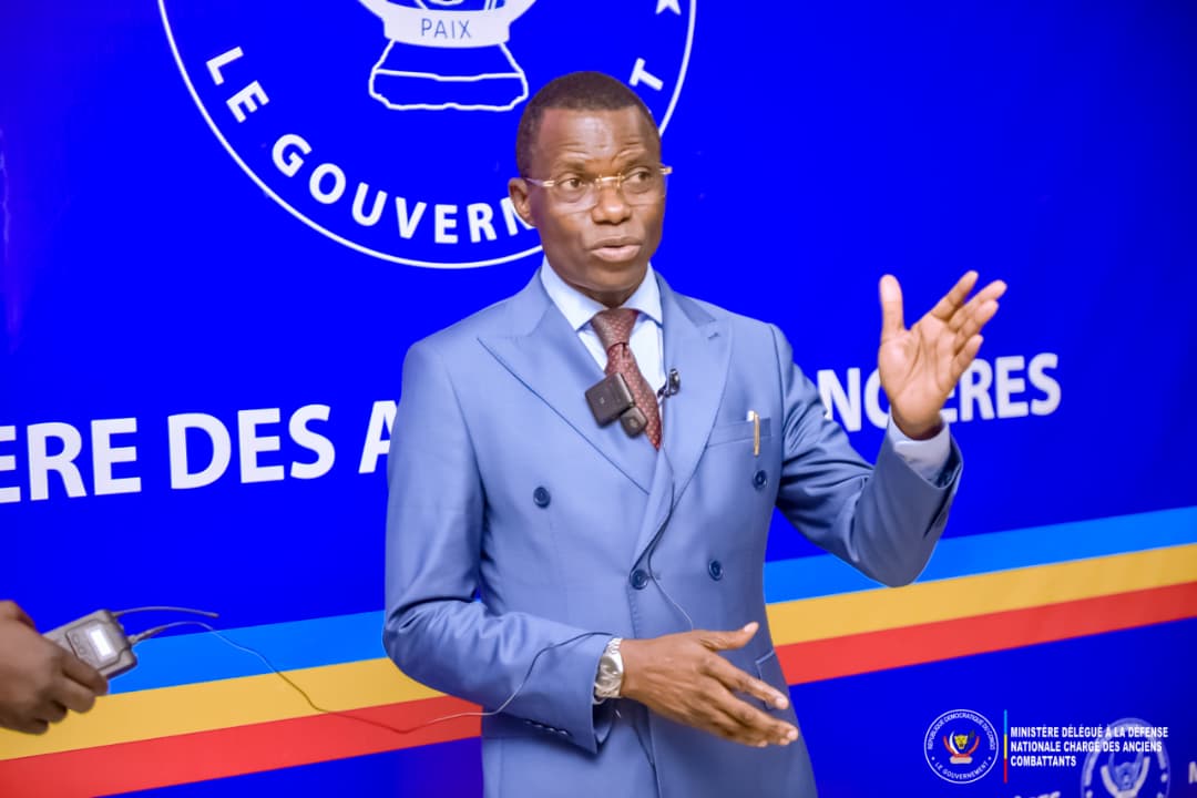 TEMBUE Jupess (@jupesst) on Twitter photo #RDC: identification, récupération, sécurisation et valorisation d biens des anciens combattants : <a href="/EliezerNtambwe0/">Eliezer Ntambwe 🇨🇩</a> rencontre O'Neige Nsele.
Le Min del à la défense/anciens combattants voulait obtenir le soutien de la Min des aff foncières avant le lancement de l'opération. #RDC: identification, récupération, sécurisation et valorisation d biens des anciens combattants : <a href="/EliezerNtambwe0/">Eliezer Ntambwe 🇨🇩</a> rencontre O'Neige Nsele.
Le Min del à la défense/anciens combattants voulait obtenir le soutien de la Min des aff foncières avant le lancement de l'opération.