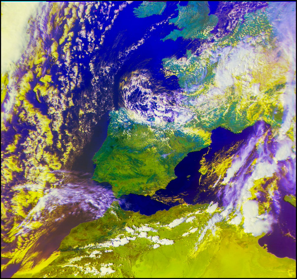 r_mcoy's tweet image. #MeteorM23 82º W #MeteorM24 86º W @Nooelec #qfh @SDRPlay #rsp1a @aang254 #satdump @AEMET_Cantabria Nuevos modos activados en los Meteor día lluvioso en #Cantabria. Buenas noches!