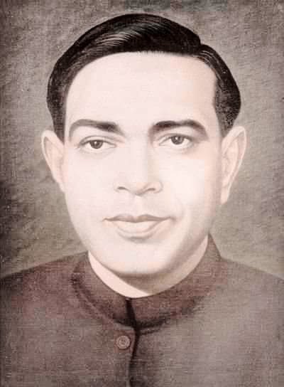 <a href="/pareeknc7/">Narpati C Pareek 🇮🇳</a> <a href="/Narpatipareek7/">अक्षर Axar</a> <a href="/kavyaoftheday/">#Kavya #काव्य 📖</a> <a href="/MahakaviDinkar/">राष्ट्रकवि दिनकर</a> <a href="/RamdhariDinkar_/">Ramdhari Singh Dinkar (रामधारी सिंह 'दिनकर')</a> <a href="/AarTee33/">आरती सिंह</a> <a href="/Lekhni_/">लेखनी</a> <a href="/ArchanaVed/">Archana Sharma</a> <a href="/margret_017/">Margret.</a> <a href="/alokrsrivastav/">Alok Ranjan Srivastav</a> <a href="/arorafbd/">arora 🇮🇳</a> <a href="/ashishb15531661/">ashish bhatt</a> <a href="/Ashu_2712/">Ashu2712</a> <a href="/jaincp61/">chandra prakash jain</a> <a href="/VineshGaba/">Vinesh Gaba</a> <a href="/madhuleka/">मधूलिका सिंह</a> <a href="/yourVirat/">वि_रा_ट★कु_मा_र</a> <a href="/SrRuhil/">Surender Ruhil</a> <a href="/dhirendra0612/">Dhirendra Mishra</a> <a href="/kr0271amit/">अमित🇮🇳</a> <a href="/tripathiarun123/">Arun Kumar</a> <a href="/vds31175/">Baaten साहित्य की</a> <a href="/KamalpreetBali/">Kamalpreet Bali</a> <a href="/MengiKuldip/">Kuldip Mengi</a> <a href="/SatishTangri/">satish kumar tangri</a> <a href="/_sunitapanwar/">sunita panwar</a> <a href="/Sksio3/">सन्तोष 'एहसास'</a> <a href="/1000dineshshar1/">Dinesh Sharma</a> <a href="/KavyaKriti_/">#काव्य_कृति✍️</a> <a href="/mkanoujia78/">Manoj Kanaujia (Rajak)</a> <a href="/DrPujaJha/">डॉ.पूजा✨</a> <a href="/vipranagarkar/">विजय नगरकर Vijay Nagarkar</a> हिंदी के श्रेष्ठ लेखक, कवि एवं निबंधकार 
राष्ट्रकवि #रामधारी_सिंह_दिनकर किसी परिचय के मोहताज़ नहीं। वीर रस एवं राष्ट्रीयता से ओतप्रोत उनकी रचनाएं जोश भर देती हैं श्रोताओं में। स्वतंत्रता संग्राम में भी उनका अतुलनीय योगदान रहा।
#जन्मजयंती 
पर शत शत नमन!💐🙏
#लेखनी ✍️