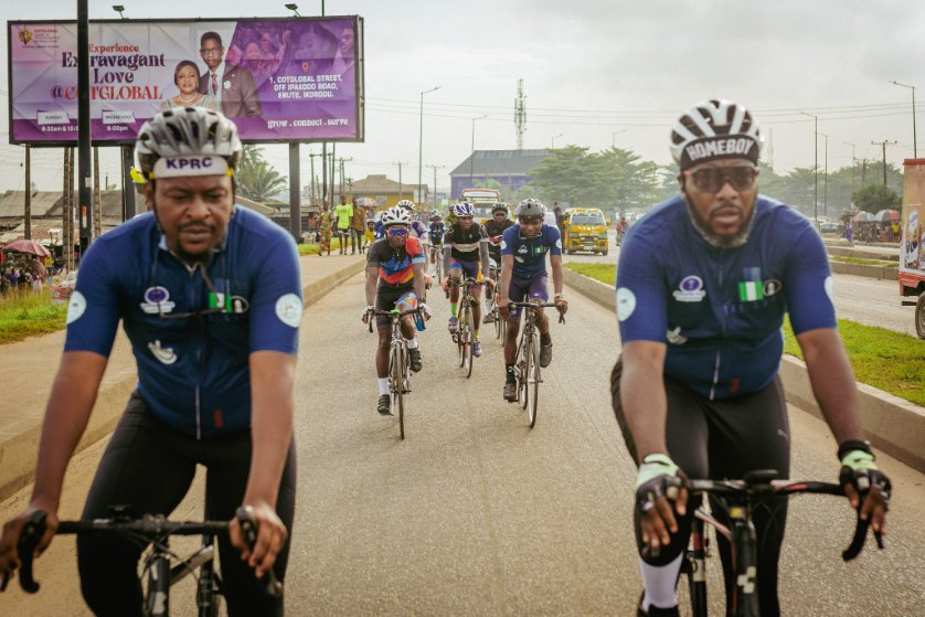HumanityFirstN1's tweet photo. Setting the Pace for Humanity: Ikorodu to Ojokoro! 📷📷
​The spirit of service truly took off today! Members of the Ahmadiyya Cycling Association of Nigeria (ACAN), in partnership with Humanity First Nigeria, kicked off the exhilarating Walk, Run, Bike (WRB) https://t.co/K5E3DFtanw