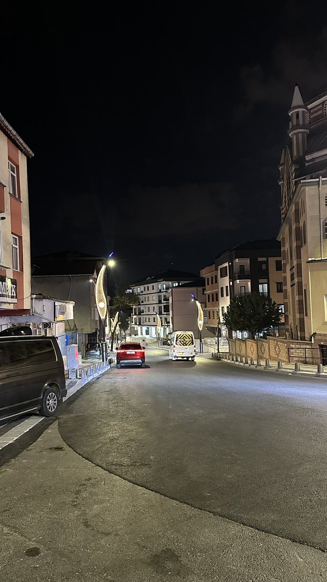 CesariMercan's tweet photo. “Ahmet Yesevi Mahallesi, Kaptan-ı Derya Caddesi ve gazi paşa Sokak prestijli cadde oldu; çok güzel oldu. Belediye Başkanımız sayın Ali Tombaş’a ve emeği geçen çok teşekkür ederim https://t.co/pMdj4gSQID