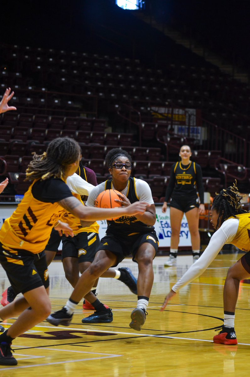 Winthrop WBB tweet media