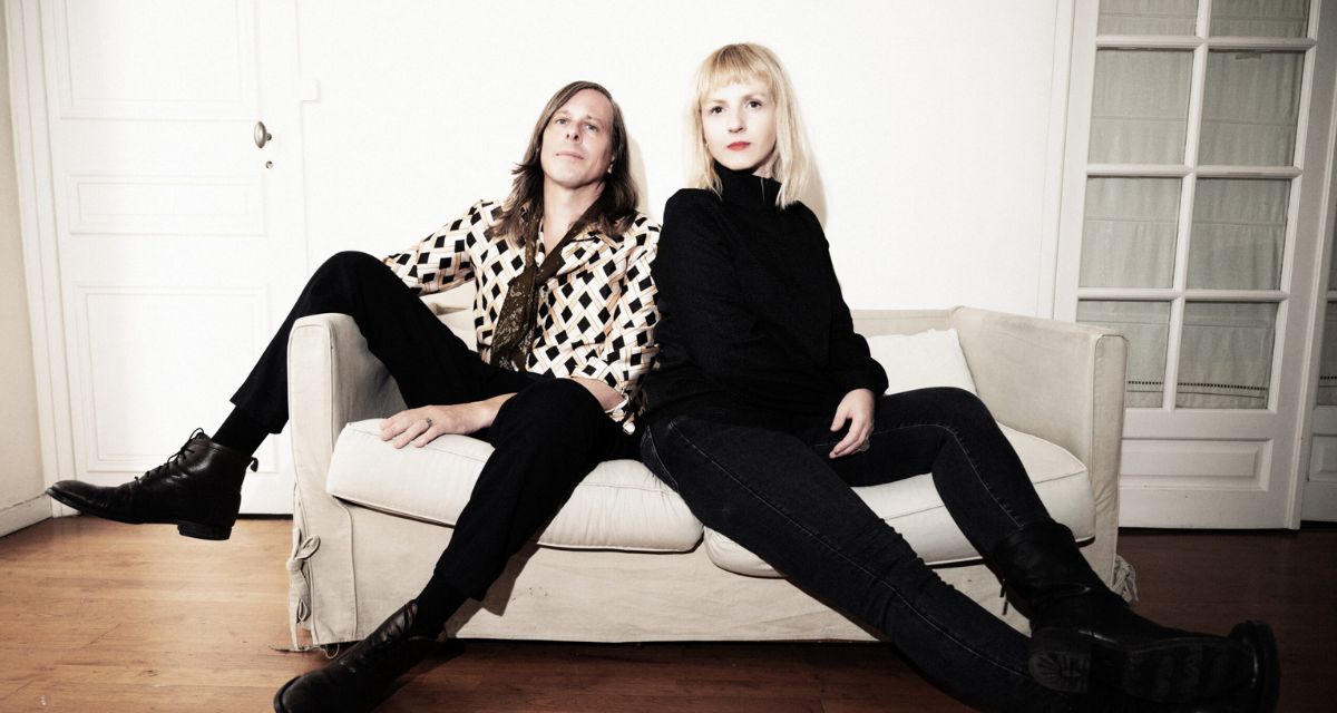 femmetalrocks's tweet image. New article on FemMetal! 

Ken Stringfellow &amp;amp; Grażyna Bienkowski Release Acoustic Version of Mirror with Seaside Video

🔗 tinyurl.com/25vfg5d2

#womeninmetal #femmetal #metalheads