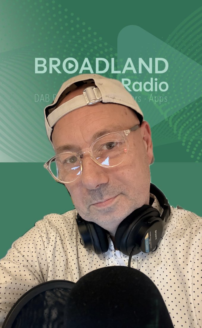 Happy official start of autumn. It’s time for the hats then. <a href="/Broadland_Radio/">Broadland Radio</a>