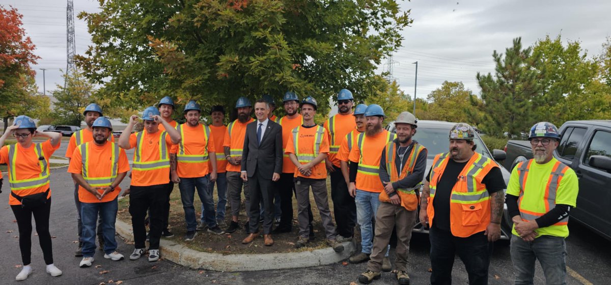 47Training's tweet image. SMART Local 47 apprentices on site at with our friends from UA71 for an announcement from Premier Ford &amp;amp; Mayor Mark Sutcliffe @fordnation @_MarkSutcliffe
