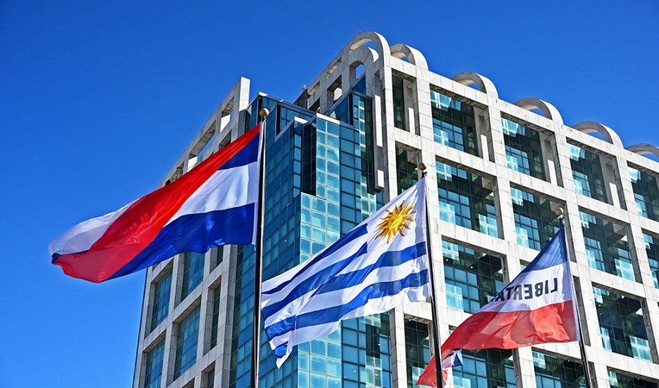 📈 <a href="/FitchRatings/">Fitch Ratings</a> mantiene calificación de Uruguay en BBB con perspectiva estable

La agencia reafirma la calificación crediticia del país como emisor de deuda en moneda local y de largo plazo, y mantiene la perspectiva estable.

🔗gub.uy/presidencia/co…