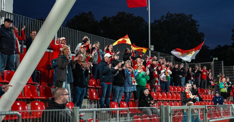 fcunion's tweet photo. Englische Woche für unsere Unionerinnen! 💥

Nur drei Tage nach ihrem Premieren-Sieg in der #Bundesliga steht bereits das nächste Duell an: Am Dienstag, 23. September 2025 geht's für das Team von Ailien #Poese nach Jena (Anpfiff: 19:00 Uhr). 

Wir haben den FCC im Check! ⬇️