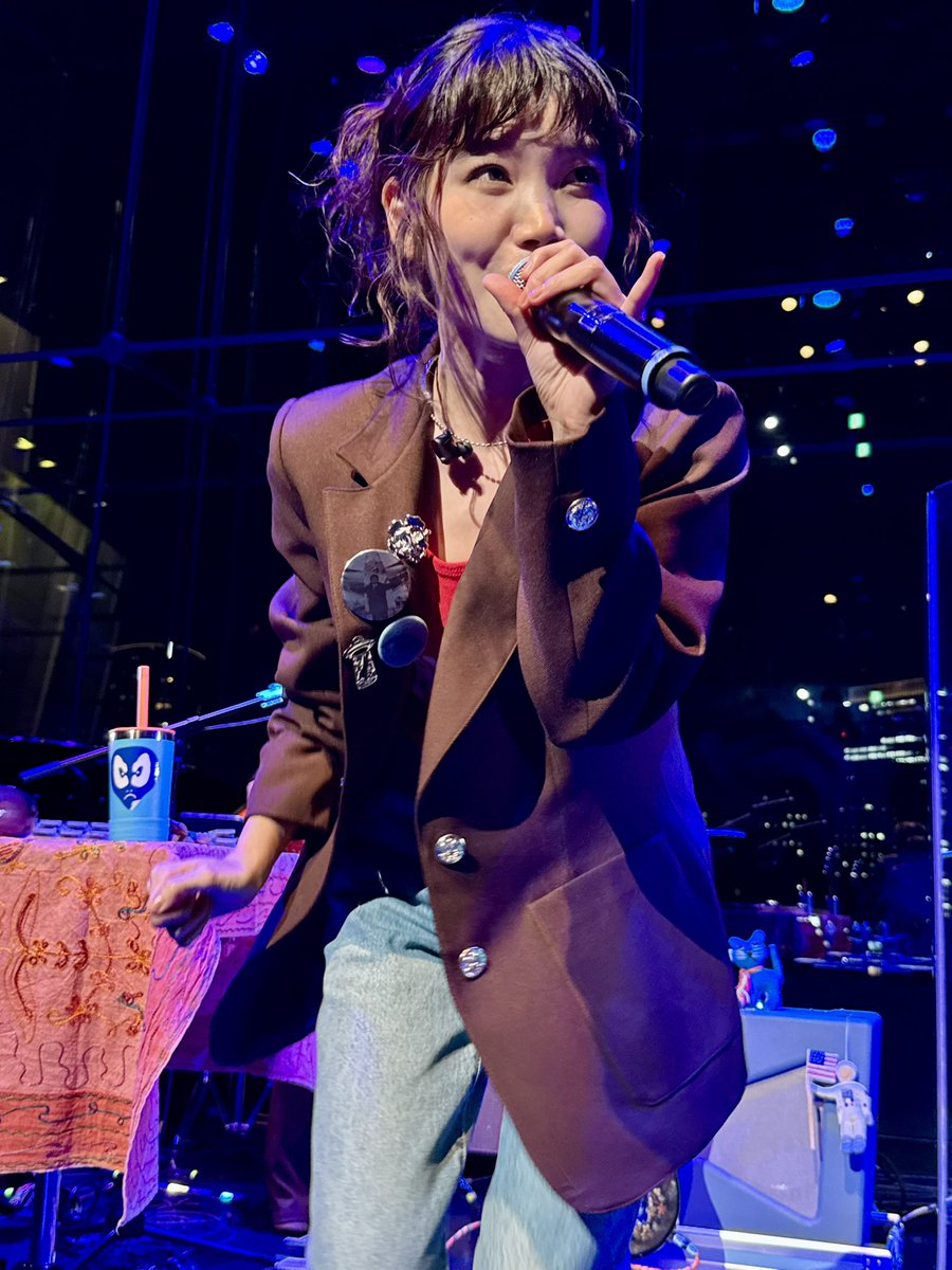HiKARU_96B's tweet image. おはようございます🌞
昨日は初のビルボードライブ
お酒飲みながらチッチのライブを見れたのは至福だし、カーテンが開いた時の感動の光景は忘れられない🌃
今日はお渡し会行って久しぶりにツーショットチェキ
30秒ミーグリはどうしようかまだ考えてない笑
本日も何卒

 #billboardlivetokyo
#CENT