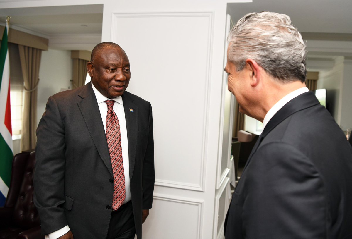 DIRCO_ZA's tweet photo. #SAatUN | HE President Cyril Ramaphosa holds a meeting with CITI Head of International Executive management Team, Mr Ernesto Torres Cantu, together with Head of Public Sector Group, Ms Stephanie von Friedeburg, ahead of #UNGA80, New York, USA. 22/09/2025
#BetterAfricaBetterWorld https://t.co/BcgUzMm5bf