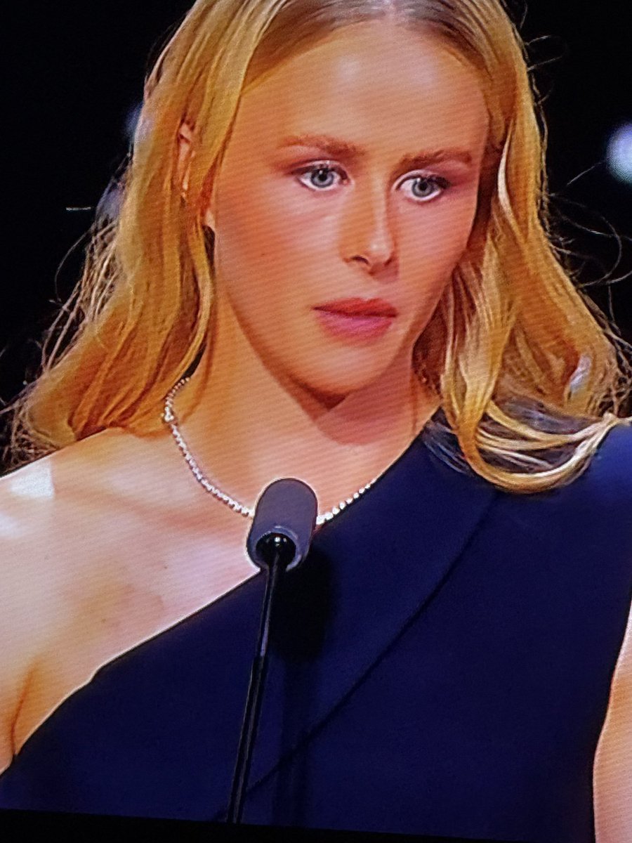 Miracic_'s tweet photo. Hannah Hampton! 👏 👏 👏 
#BallonDor  Yashin Trophy! 👏 👏  #CFCW https://t.co/tTIdjRD3mA