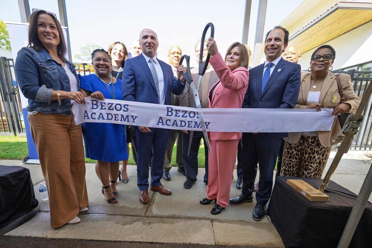 LDG_Development's tweet image. We’re excited to announce that three new Bezos Academy preschools are opening in Louisville this October!

Located in the Okolona, Russell, and Fairdale neighborhoods, these tuition-free, full-day, year-round preschools will provide high-quality early childhood education to