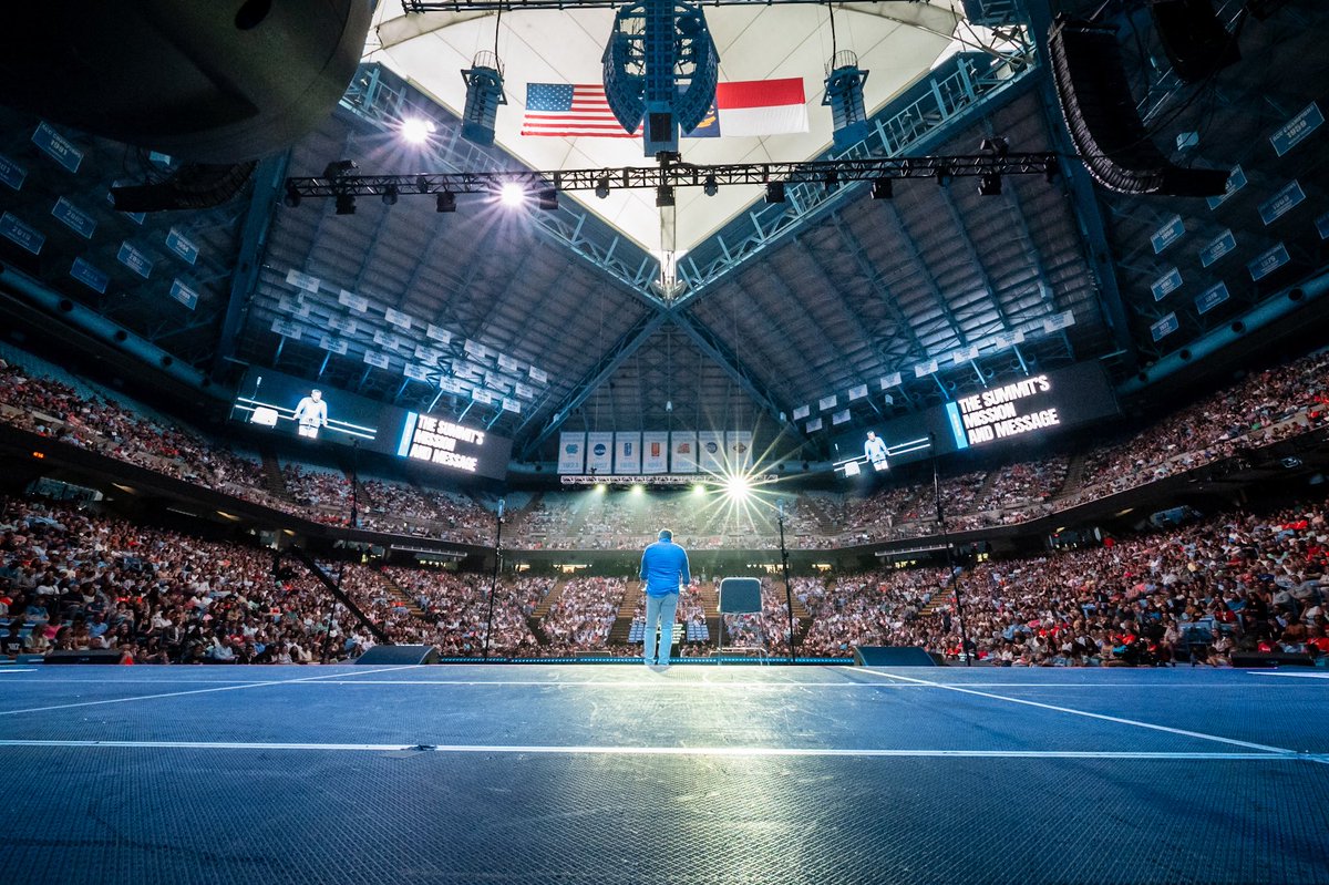 jdgreear's tweet image. What a day yesterday… thanks for all of you who prayed for #churchatthedome
The Holy Spirit is definitely moving in this generation. Lord, let it come!