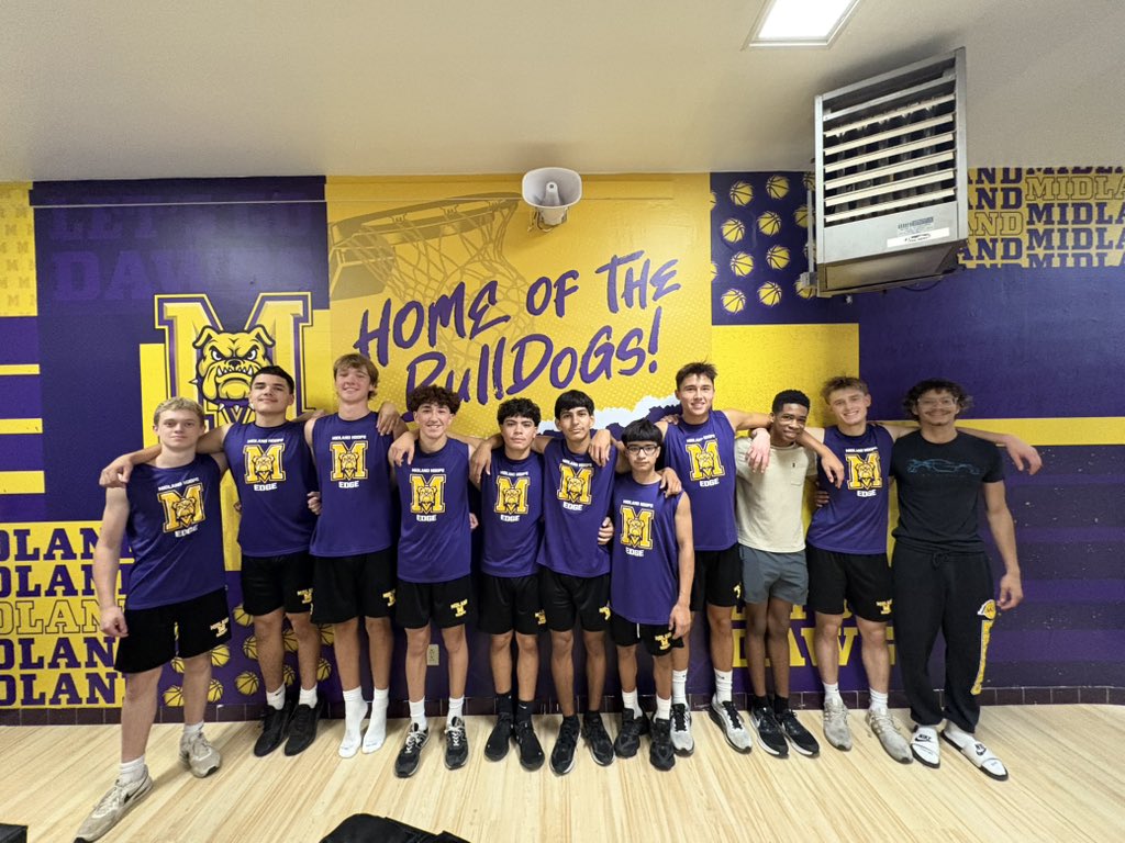 📚🏀 Honor Roll Dawgs! 🏀📚
Proud of our student-athletes who continue to excel in the classroom and on the court. Hard work pays off on the floor and in the books! 💪🐾

#GoDawgs #StudentAthletes #HonorRoll

<a href="/AthleticsMISD/">Midland ISD Athletics</a> <a href="/MidlandHigh_MHS/">Midland High School</a> <a href="/reese_puckett/">Reese Puckett</a> <a href="/BLReese1/">Brad Reese</a>