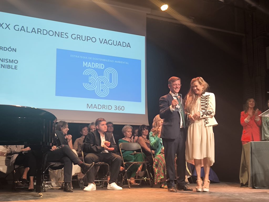 Mtnezparamo's tweet image. XXX Aniversario Galardones Grupo Vaguada reconociendo personas e instituciones que trabajan por construir un mundo mejor. @madrid premiado  Galardón Urbanismo Sostenible Madrid 360 @fernandezsj @MalvarezNadia @carlosizqtorres @JuanPenaOchoa @MariMarBlanco_ Gracias @EvaRoblescom