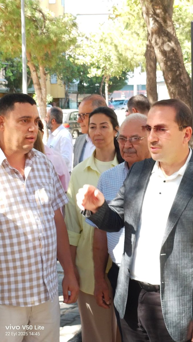 Dilekzkanimek1's tweet photo. İzmir Mv. Sn. @yasarkirkpinarr katılımıyla Osmangazi  muhtarımız, esnaf ve vatandaşlarımızla sohbet etme imkanı bulduk. 
Hemşehrilerimizin talep ve önerilerini dinledik. Her zaman yanlarında olacağımızı bildirdik. 

@tugbaisikercan 
@EmelDalkirann 
@Bilalsaygili 
@TarkanDuzman https://t.co/5AxadwssfX