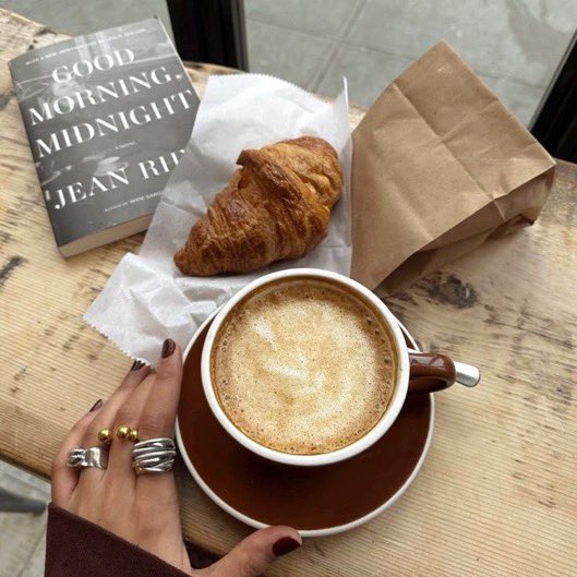 visualtherapy0's tweet image. the smell of new books, rain, and coffee &amp;gt;&amp;gt;&amp;gt;