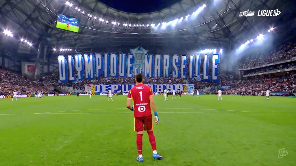 Out Of Context OM tweet media