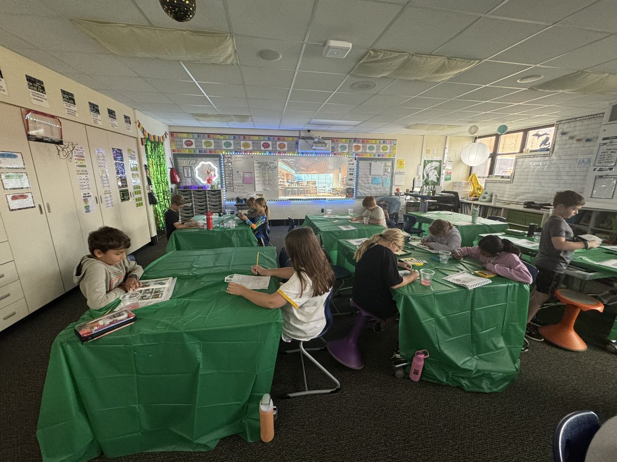 MrsBarringerGL's tweet image. What’s the best way to learn about text genres? Visiting “Starbooks” where the specials include mystery mochas, dragon’s breath lattes, and sparkle castle brew! #glcsryan #gogulllake