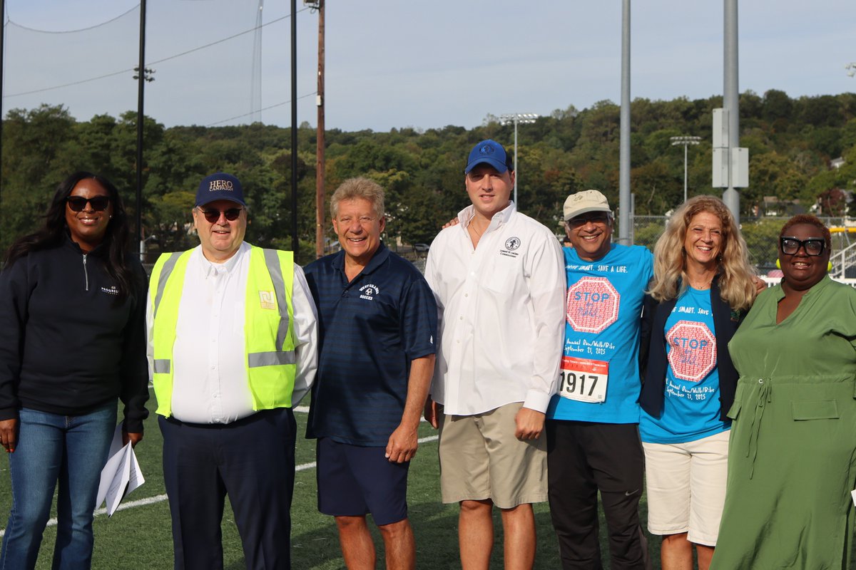 NewJerseyDOT's tweet image. Commissioner O’Connor joined the Badlani Family and local officials for the 15th Annual #STOPforNikhil 5K to remember the life of 11-year-old Nikhil Badlani and promote #TargetZero culture in his honor. A culture where roadway fatalities are a thing of the past.