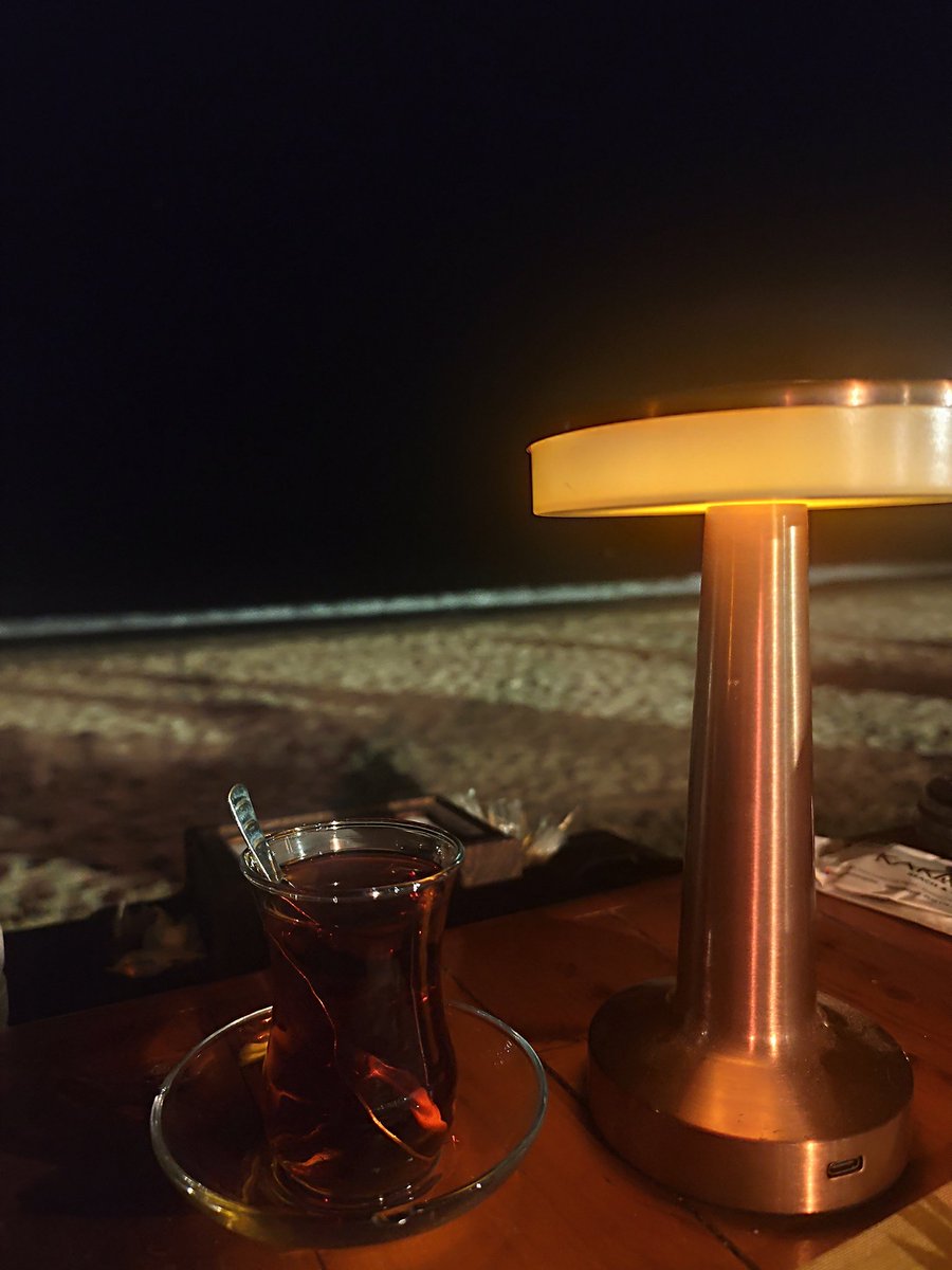 pskdanisman33's tweet photo. Kendinle vakit geçirmeyi, lüzumsuz kalabalıklara karışmaktan daha çok sevmek.. 🌙 https://t.co/TzXBscINCL