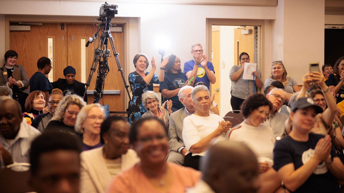 mdjustpower's tweet image. 🚀On Thursday night, 250 of us gathered to publicly launch our listening campaign!
Together as ACT, AIM, and PATH, we committed to listening to over 3,500 people over the next 3 months! 
We'll develop new leaders and create our “People’s Agenda” for the 2026 elections and beyond.