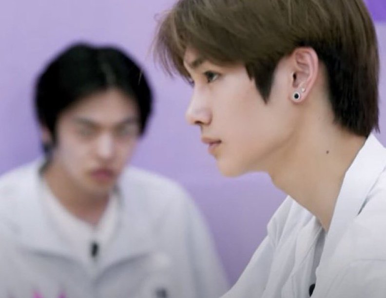 meu filho seu fav é tão feio que a câmera recusou o foco mas ainda assim continuou assustando