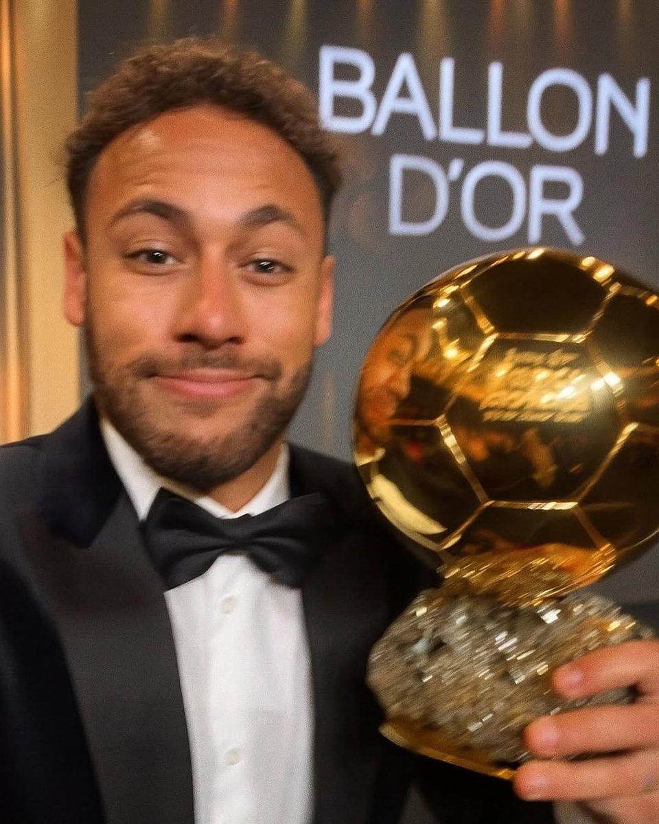 neymarpc's tweet image. ✋️😜🤚

#BallondOr  
#Neymar 
#BallonDor2025