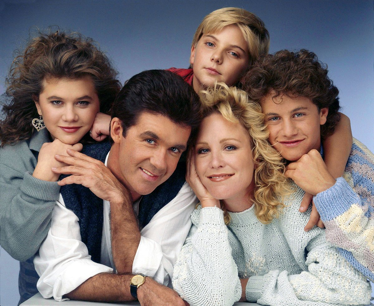 The ABC sitcom "Growing Pains" debuted on tv today in 1985. The series ran for seven seasons and 166 episodes. #80s