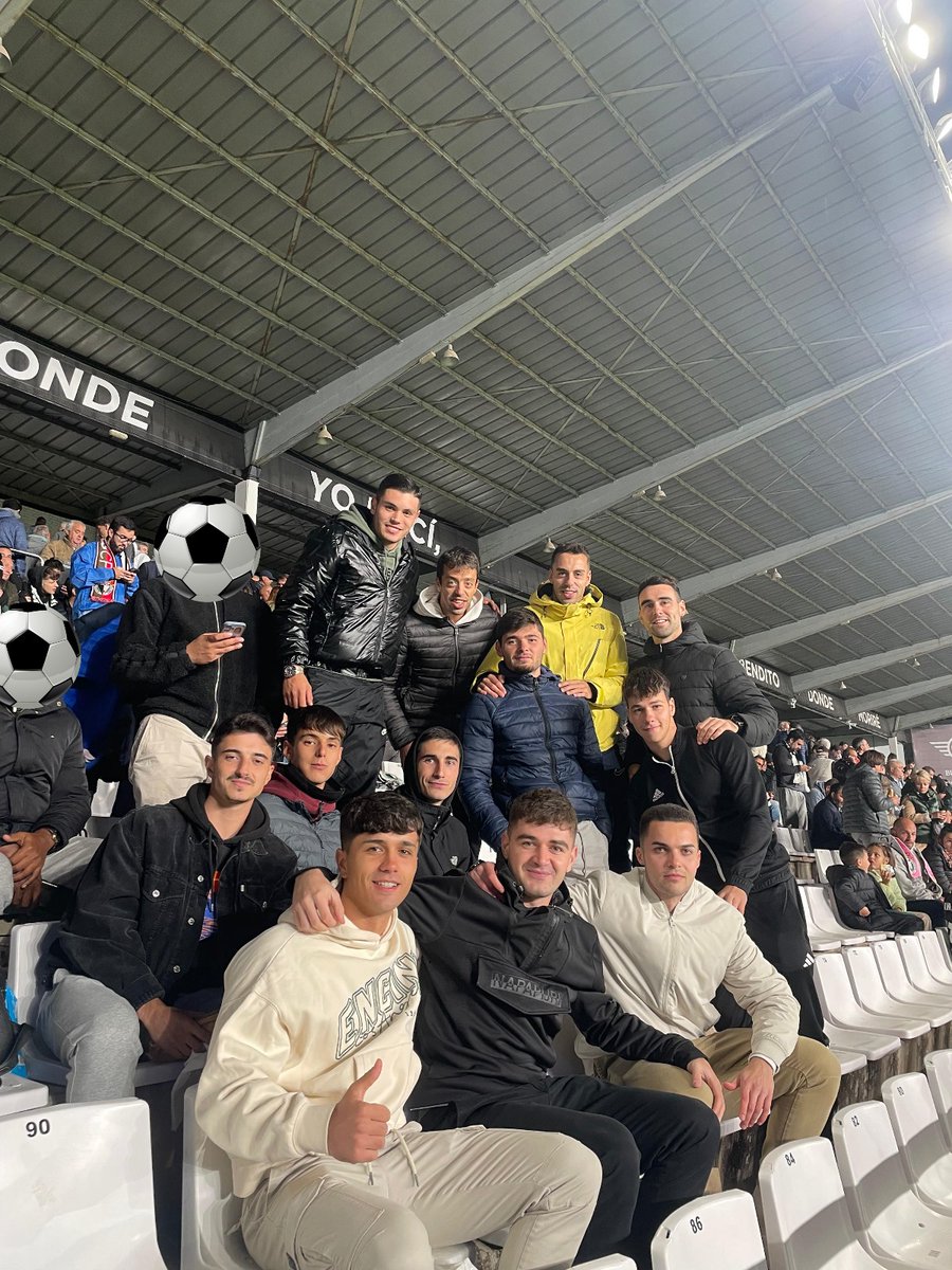 ✨ JORNADA DE CONVIVENCIA | #cfbriviescamorarogroup ❤🤍
Nuestra plantilla y staff técnico han disfrutado hoy de una bonita jornada de convivencia tras el apasionante derbi de ayer. Como cierre perfecto del día… ¡Espectadores de lujo en el partidazo #BurgosGranada! ⚽️ #AupaBrivi